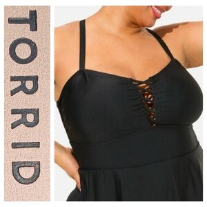 Torrid Wireless Long Lattice Front Black Plus Size One-Piece Swimdress Size 4